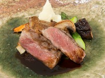 Campagne_Using the exquisite Kumano black-haired wagyu beef, "Poached Mikumano beef with ginger sauce"