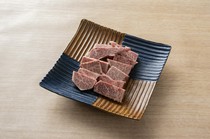 Aquatic Garden and Kyo Kaiseki Cuisine, Yakiniku, Nabe Cuisine - Isshin_Hida beef loin
