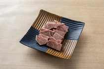 Aquatic Garden and Kyo Kaiseki Cuisine, Yakiniku, Nabe Cuisine -  Isshin_Hida beef loin