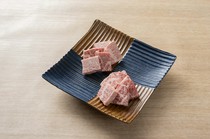 Aquatic Garden and Kyo Kaiseki Cuisine, Yakiniku, Nabe Cuisine - Isshin_Specially selected Hida beef Karubi
