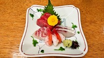 Aquatic Garden and Kyo Kaiseki Cuisine, Yakiniku, Nabe Cuisine - Isshin_Assortment of 4 kinds of sashimi