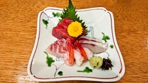 Aquatic Garden and Kyo Kaiseki Cuisine, Yakiniku, Nabe Cuisine -  Isshin_Assortment of 4 kinds of sashimi