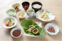 Aquatic Garden and Kyo Kaiseki Cuisine, Yakiniku, Nabe Cuisine -  Isshin_[Kyoto set meal]