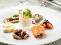 Trattoria 522_Chef's love abounds in this "Appetizer Platter (7 items)"