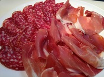 Trattoria 522_Assortment of Italian raw ham and salami