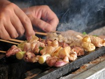 Yakitori Tori Ryori Toritatsu_Once you enter the restaurant, the aroma of yakitori will whet your appetite! Enjoy a blissful moment.