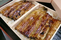 Fujinomiya Wa no Shokusai Tendo_Unagi-ju (live domestic eel)