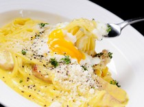 Meshimon Sakemon Santabelle_The slow-boiled egg is the key to the flavor "Carbonara with Slow-Boiled Egg"