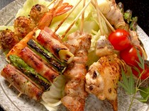 Momoya Kamimaezu_We take great care in grilling our handmade skewers.