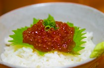 Oyaji Dining Shobu_Mini salmon roe bowl, whitebait bowl, seafood bowl, tuna and yamame bowl