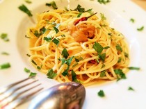 Very Very Strawberry_Spaghetti Aglio e Olio with fresh sea urchin -  masterpiece typical of Otaru, Hokkaido.