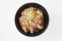 Kyoto Senmaru Shakariki murasaki_[Pork Wasabi Rice Bowl] Its appearance already stimulates your appetite.