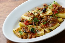 il Cardinale_Viareggio, Tuscany fisherman-style pasta Trabacolara with seafood and black olive ragu sauce, Paccheri