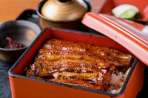 Unagi Toku_The Kanto-style "steaming" process is added to make the eel plump and piping hot.