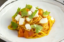 37 PASTA_Spaghetti with mozzarella and ripe tomatoes, topped with shiso leaves