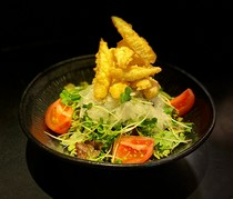 Hakata Motsunabe Shoraku_Crispy Burdock Tempura Salad