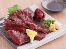 Hakata Mizutaki Hamadaya_Raw horse meat