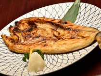 Hakodate Marukan Gyogyobu Umigaki Main Branch_Atka mackerel dried overnight, filleted and prepared by a fisherman (whole fish)