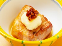  "Braised pork cubes" made with sweet, high-quality Agu pork 