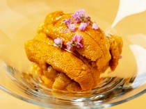  Small bowl of sea urchin - You can compare the deliciousness of different kinds of sea urchin. 