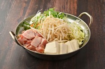 全包间居酒屋 四季之诗-shikinouta-京都站前店_美味的当地鸡肉水泷火锅