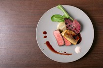  WEB 独家 ③ 罗西尼超熟成神户牛肉和鹅肝 