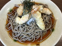 Handmade Soba Makino_Soba noodles topped with grated shrimp