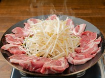 Jingisukan Eijin Bettei_Enjoy the fresh taste that can only be achieved when it's raw! "Raw Lamb Shoulder/Shoulder"