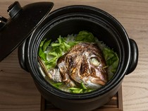 Ryoriya MOTO_Seasonal Clay Pot Rice - A seasonal delicacy with a rich flavor.