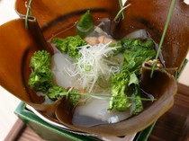 Nihonbashi Suitengu Nanatosha_Hot dish: Rapeseed blossoms and scallops in kelp hotpot