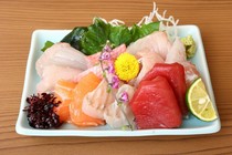 Tenma Sakaba Sushikin_Assortment of 7 kinds of sashimi