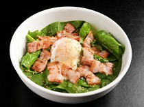 Wagyu Yakiniku Mankai_Bacon and spinach salad