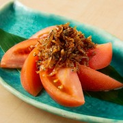 Zenseki Koshitsu Izakaya Kyushu Washoku HASSHU Nakasu Branch_Tomatoes with dried sansho pepper