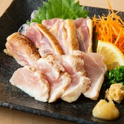 Zenseki Koshitsu Izakaya Kyushu Washoku HASSHU Nakasu Branch_Kyushu Chicken Tataki