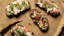 aux_Exquisite a la carte dishes made with carefully selected ingredients that will brighten up your table