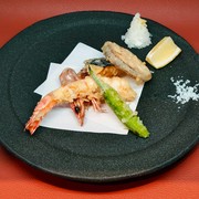  【楓樹套餐，2026年2月起供應】包含多種招牌菜餚的套餐 