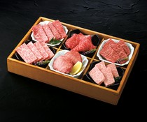  "Saga Beef Premium Set" is a recommended 6-item assortment of luxurious and flavorful top-quality cuts. 