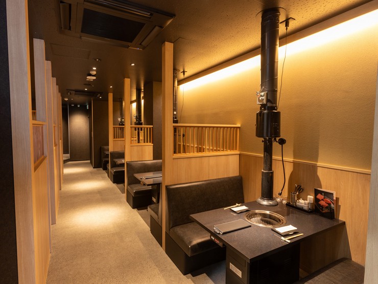 Yakiniku Kakura Nishi-Nakasu Branch floor