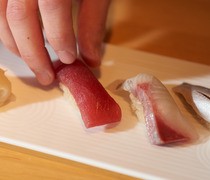 VIEW&DINING THE SKY_Sushi - Hand-pressed by the chef for each order.