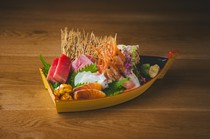  今日雙人份廚師發辦刺身拼盤 