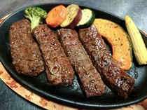  裙邊牛排（約200公克） 