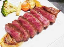  검은 털 일본소 딸기 스테이크 (약 150g) 