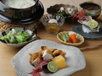  다이센 닭고기의 감칠맛, 히야마축산의 소고기. 고기 좋아하시는 분은 꼭 맛 보셔야 할 호화로운 런치 '숯불구이 코스 -소고기-' 