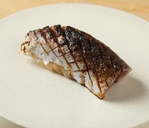  직화의 향긋함과 깊은 맛이 가을을 알리는 주옥같은 한 점 '꽁치' 