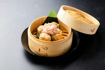  4 crab-filled shumai 