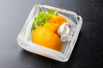  Rich mango pudding with iced mango 