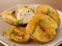  精心烹制使“松露味薯条”的美味更加突出。 