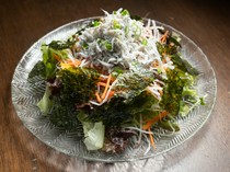  银鱼和乔雷吉沙拉 