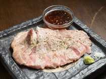  烤群马麦猪肩肉 