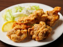  超过70%的顾客点过。最受欢迎的菜品"盐味炸嫩鸡" 